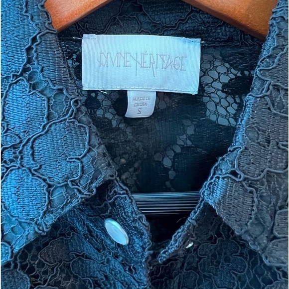 Divine Heritage Western Lace Pearl Snap Blouse - Picture 11 of 16